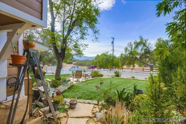 124 South Ln, El Cajón, CA 92021