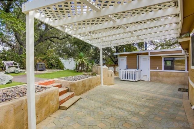 124 South Ln, El Cajón, CA 92021