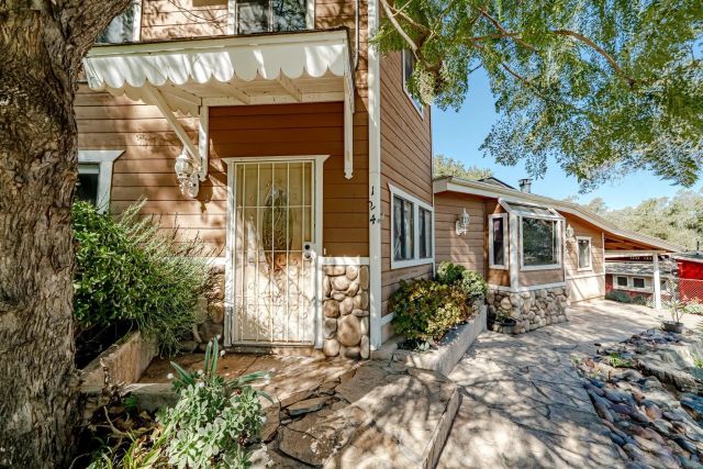 124 South Ln, El Cajón, CA 92021