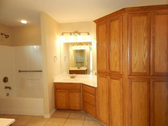 6806 Windy Creek Dr, Corpus Christi, TX 78414