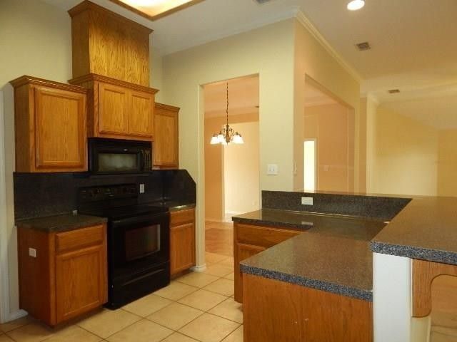 6806 Windy Creek Dr, Corpus Christi, TX 78414