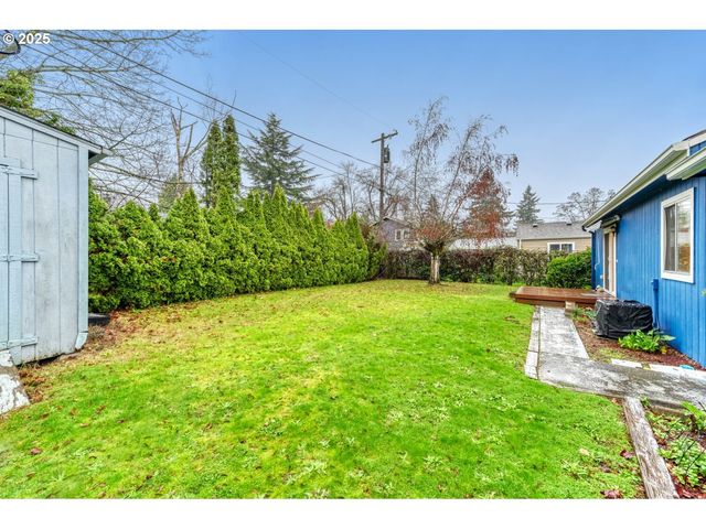 8426 Ne WYGANT St, Portland, OR 97220