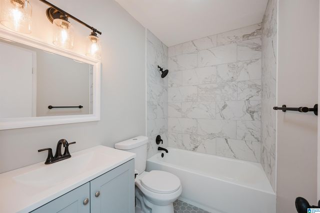 2105 MERRY DRIVE NE, Birmingham, AL 35215
