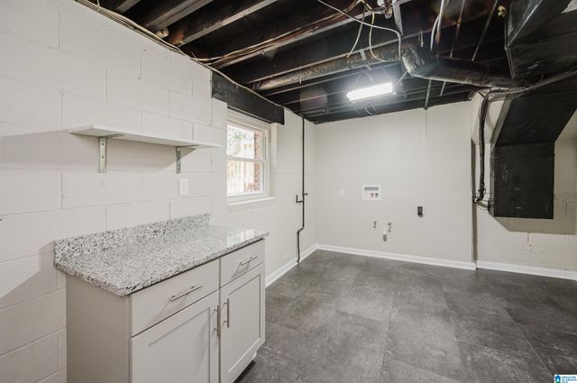 2105 MERRY DRIVE NE, Birmingham, AL 35215