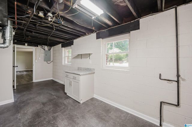 2105 MERRY DRIVE NE, Birmingham, AL 35215