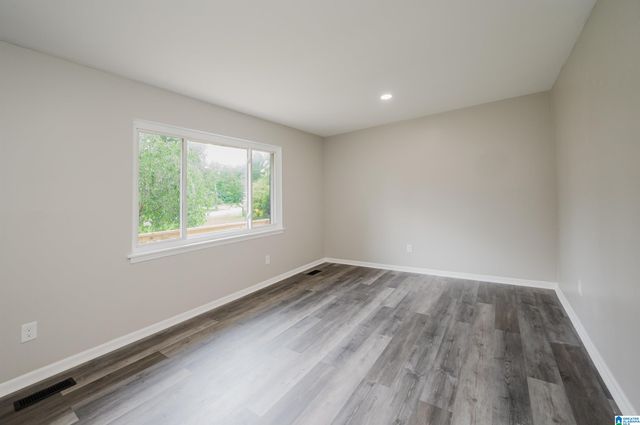 2105 MERRY DRIVE NE, Birmingham, AL 35215