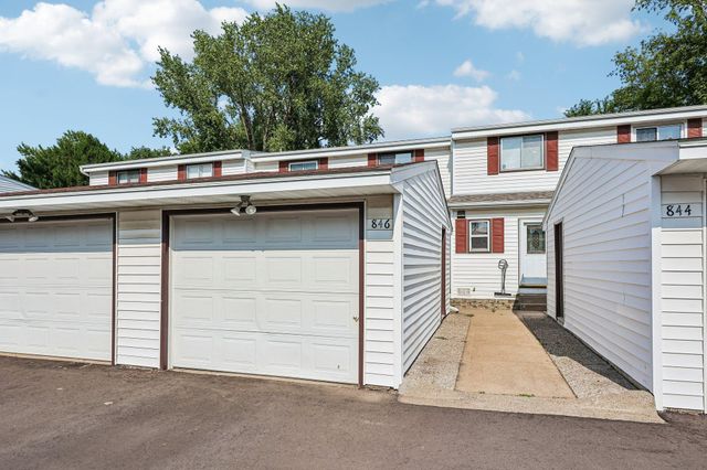 846 Woodgate Drive 213, Vadnais Heights, MN 55127