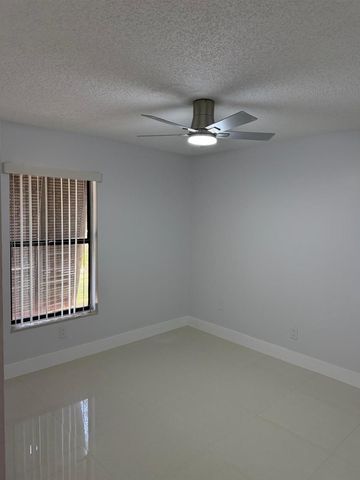 1041 NW 124TH Avenue 1041, Pembroke Pines, FL 33026