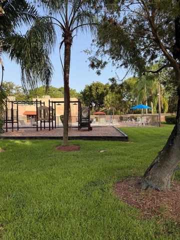 1041 NW 124TH Avenue 1041, Pembroke Pines, FL 33026