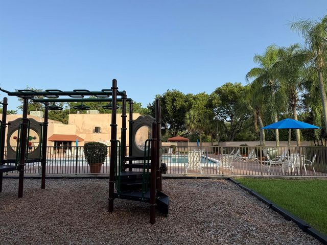 1041 NW 124TH Avenue 1041, Pembroke Pines, FL 33026