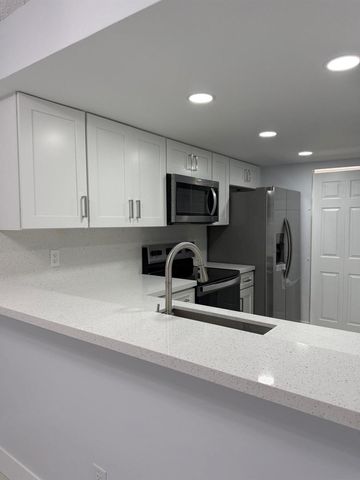 1041 NW 124TH Avenue 1041, Pembroke Pines, FL 33026