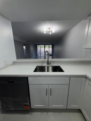 1041 NW 124TH Avenue 1041, Pembroke Pines, FL 33026