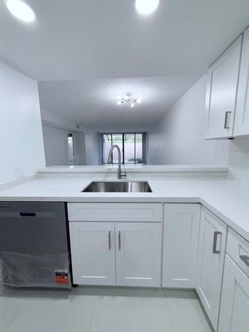 1041 NW 124TH Avenue 1041, Pembroke Pines, FL 33026