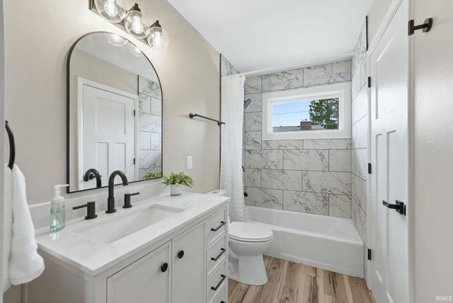5709 Monarch Drive, Fort Wayne, IN 46815