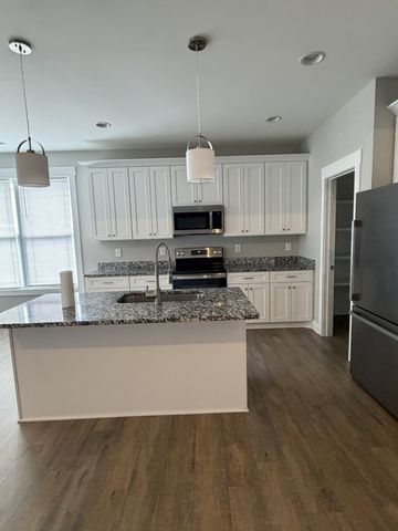 442 Bill Fuson Rd, Mcminnville, TN 37110