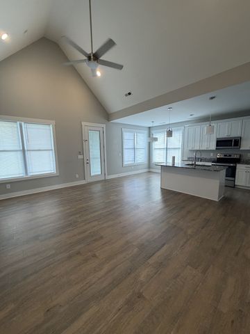 442 Bill Fuson Rd, Mcminnville, TN 37110