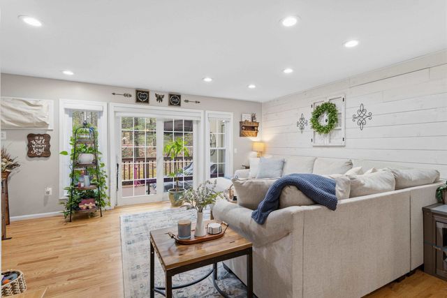 1465 Hooksett Rd Unit 267, Hooksett, NH 03106
