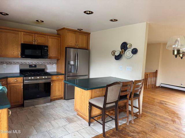 186 Middletown Road, Waterford, NY 12188
