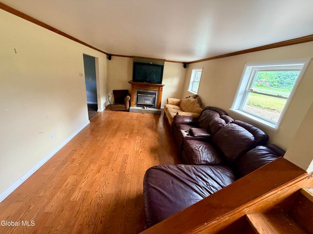 186 Middletown Road, Waterford, NY 12188