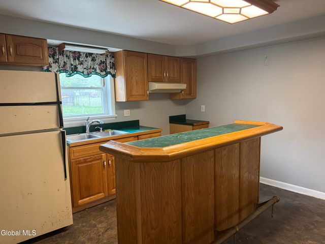 186 Middletown Road, Waterford, NY 12188