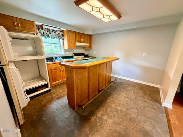 186 Middletown Road, Waterford, NY 12188