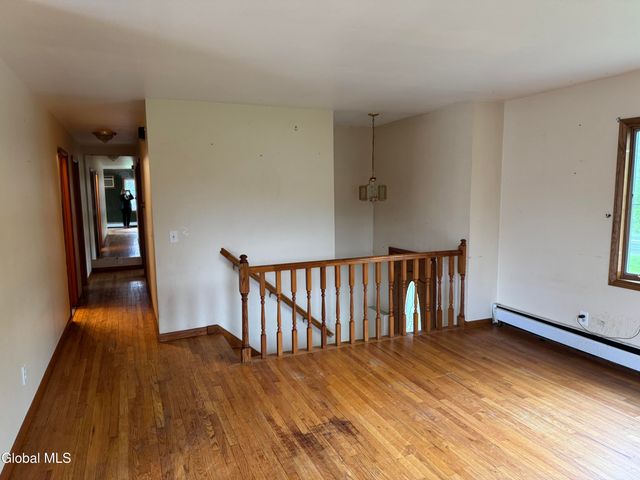186 Middletown Road, Waterford, NY 12188