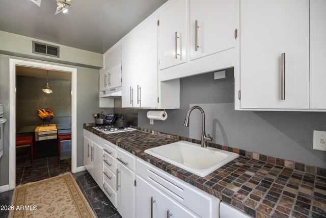 140 E Coronado Road 19, Phoenix, AZ 85004