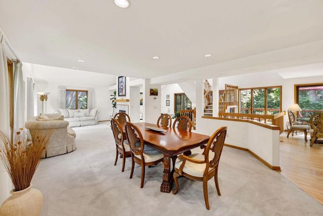 1 White Oaks Lane, Madison, WI 53711