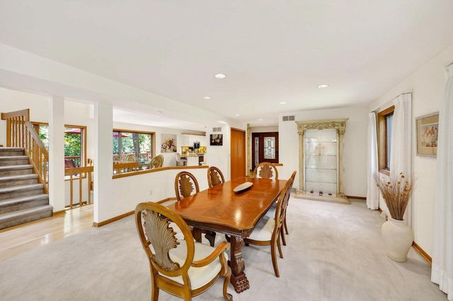 1 White Oaks Lane, Madison, WI 53711