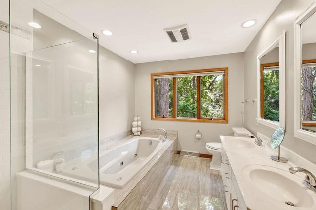 1 White Oaks Lane, Madison, WI 53711