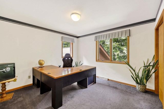 1 White Oaks Lane, Madison, WI 53711