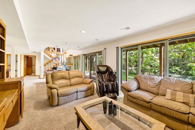 1 White Oaks Lane, Madison, WI 53711