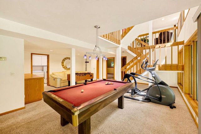 1 White Oaks Lane, Madison, WI 53711