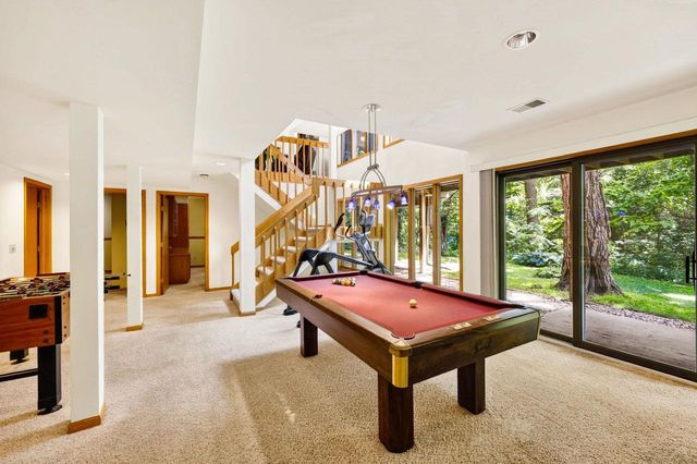 1 White Oaks Lane, Madison, WI 53711