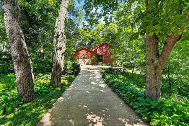 1 White Oaks Lane, Madison, WI 53711