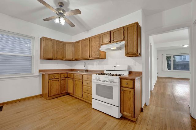 5037 W Winona Street, Chicago, IL 60630