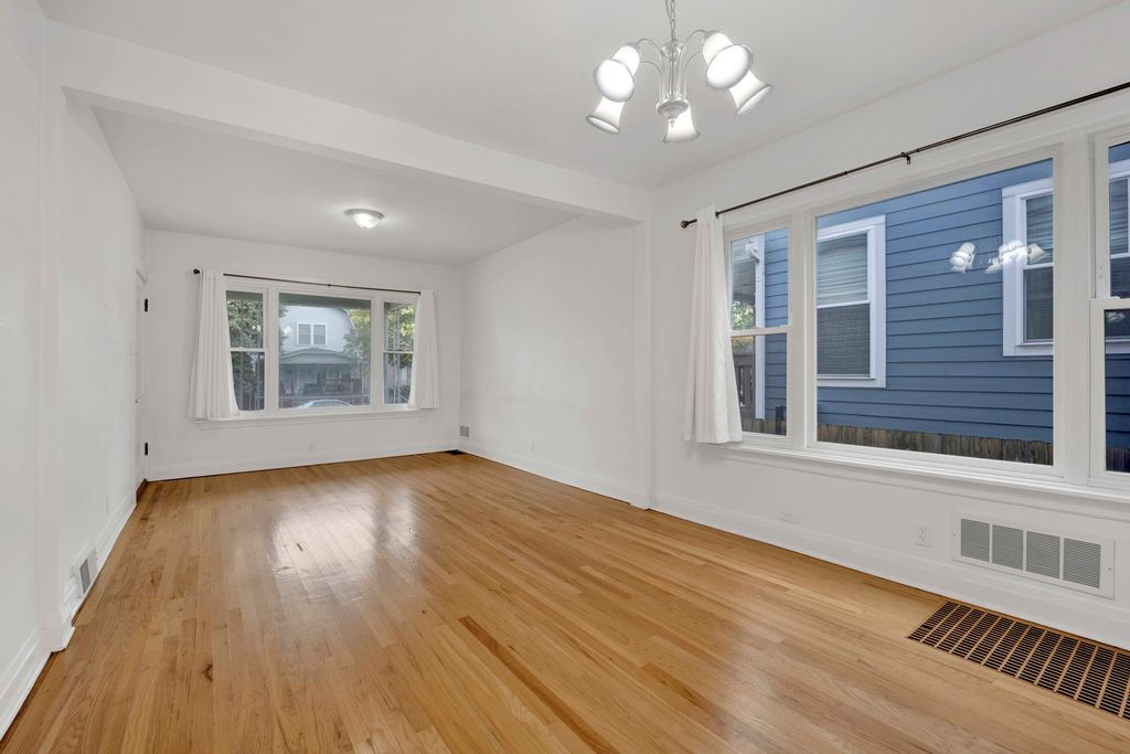 5037 W Winona Street, Chicago, IL 60630 — photo 4
