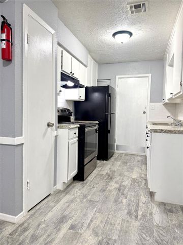 4515 Oxford Street 24, Houston, TX 77022