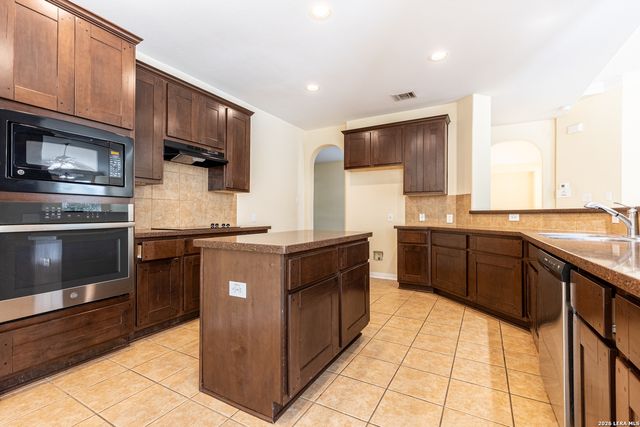 818 PENSTEMON TRAIL, San Antonio, TX 78256