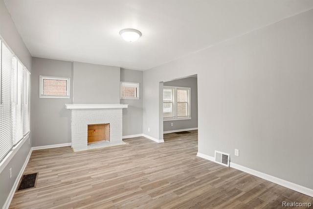 15100 Washburn Street, Detroit, MI 48238