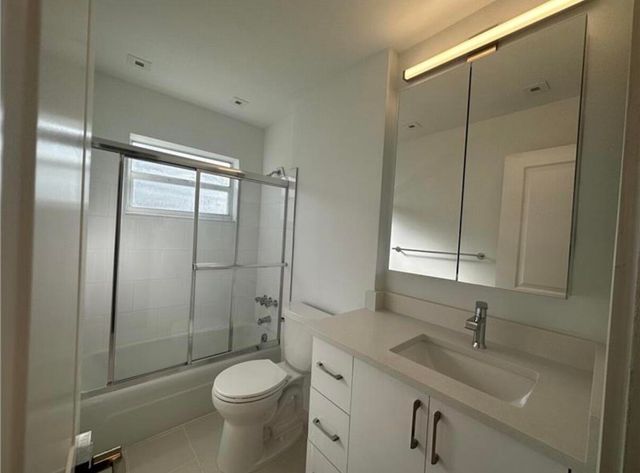 5630 NE 18TH Avenue 207, Fort Lauderdale, FL 33334