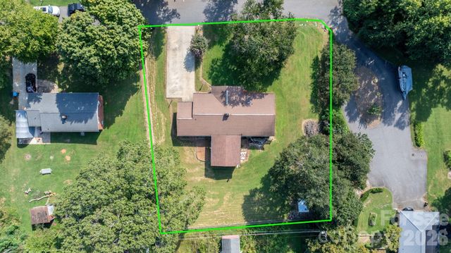 1723 31st Street NE, Hickory, NC 28601