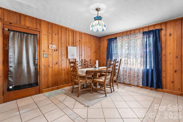 1723 31st Street NE, Hickory, NC 28601