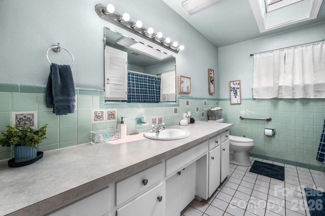 1723 31st Street NE, Hickory, NC 28601