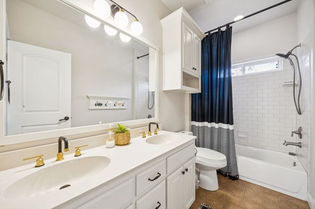 2034 Red Cedar Trail, Greenville, TX 75402