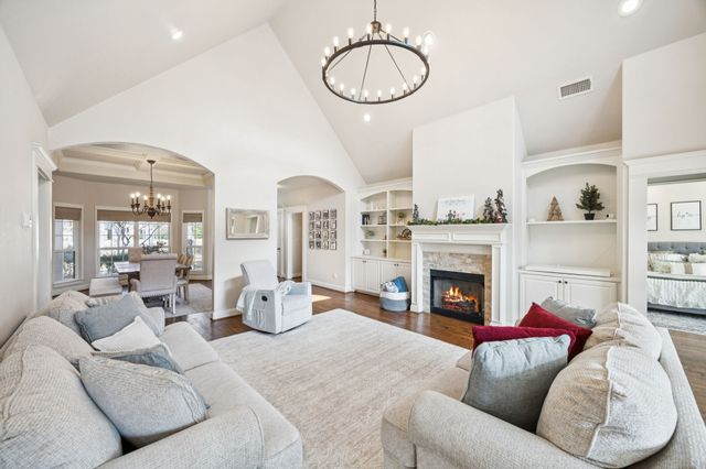 2034 Red Cedar Trail, Greenville, TX 75402