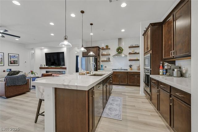 111 Ibiza Lake Drive, Henderson, NV 89011