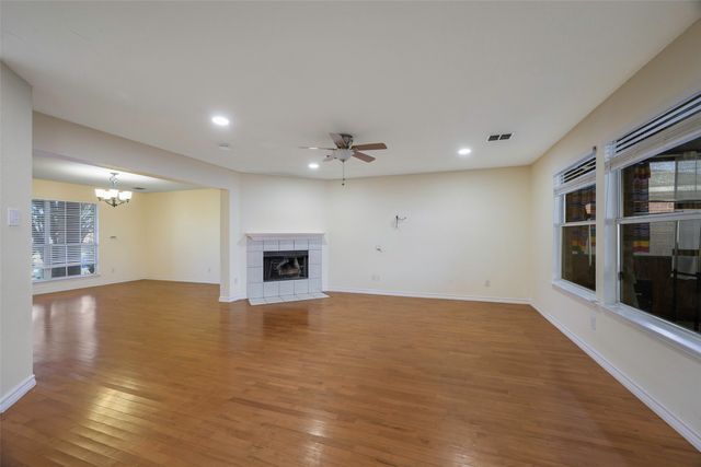 104 Lakefront Drive, Wylie, TX 75098