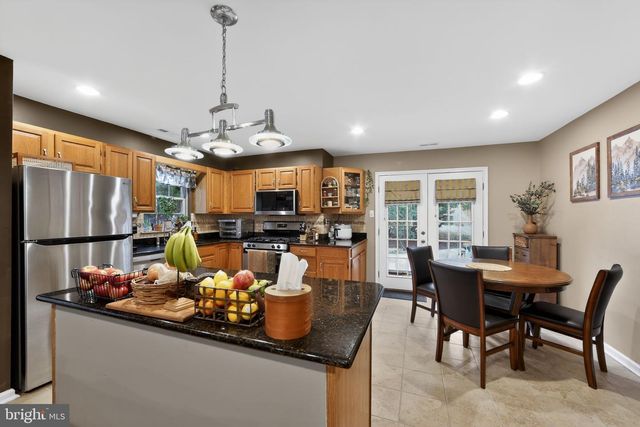 46 RAMPART DR, Chesterbrook, PA 19087