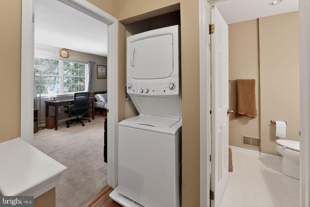 46 RAMPART DR, Chesterbrook, PA 19087